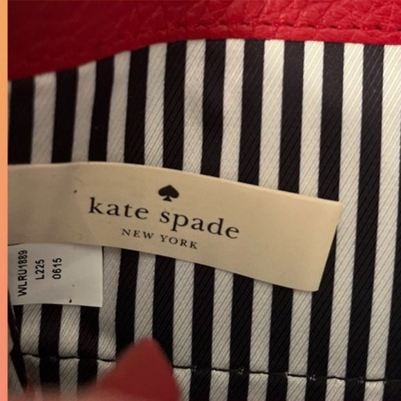 Kate Spade  Vintage and Gorgeous zip around wallet red and gold hardware - Picture 11 of 12